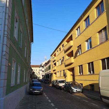 Central Apartment Maria Sibiu Buitenkant foto